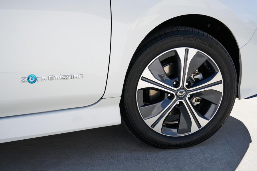 Детали экстерьера Nissan Leaf e+ 2019 года  (NA) (фото 9 из 20)